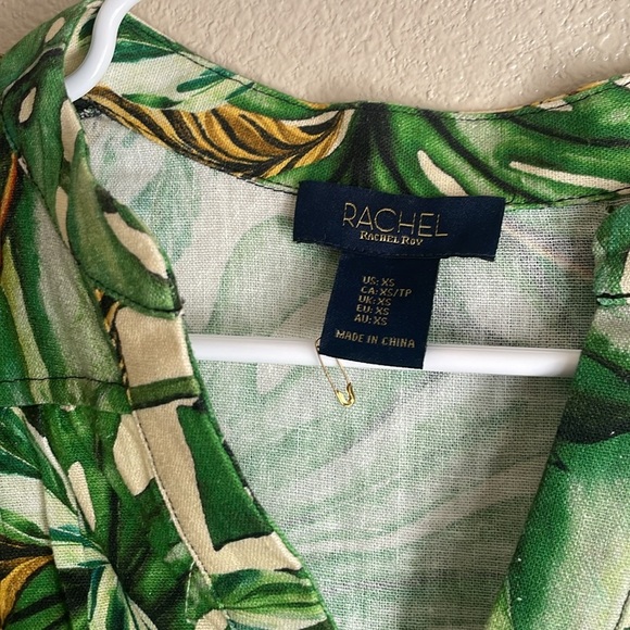 NWOT Rachel Roy Green Safari Top - Picture 2 of 4